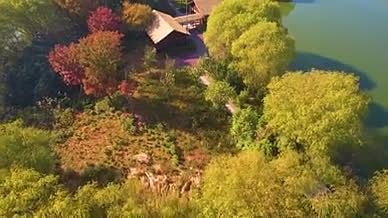 大气航拍苏州太湖秋天视频的预览图